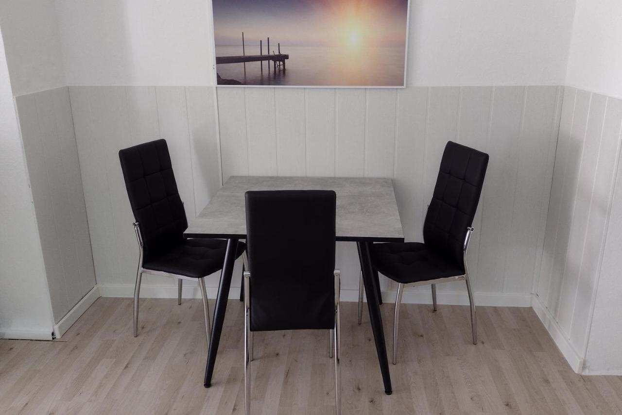 Kleines Gemuetliches Apartment In Zentraler Lage 基姆湖畔普林 外观 照片